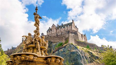 Edinburgh Castle, A historic Fortress In Scotland - Found The World