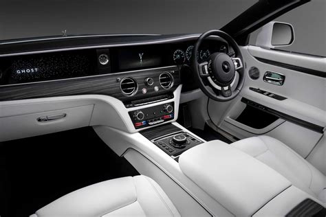 THE NEW ROLLS-ROYCE GHOST INTERIOR