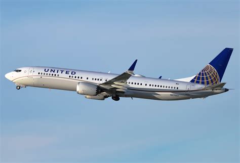 Boeing 737 MAX 9 United Airlines. Photos and description of the plane