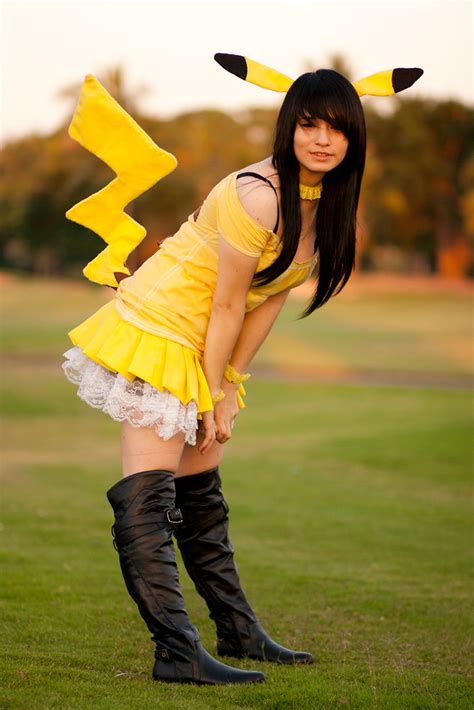 Pikachu girl cosplay | Animoe