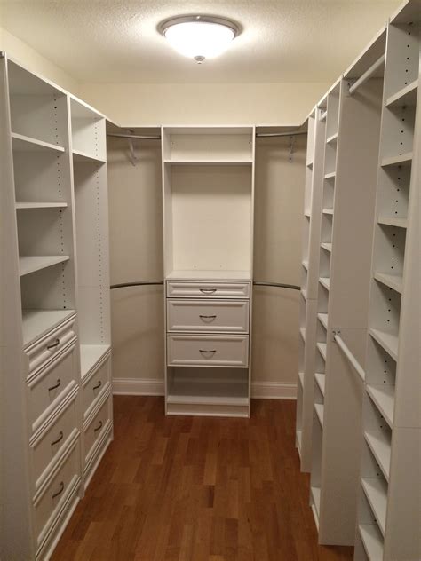 10+ Master Walk In Closet Ideas – DECOOMO