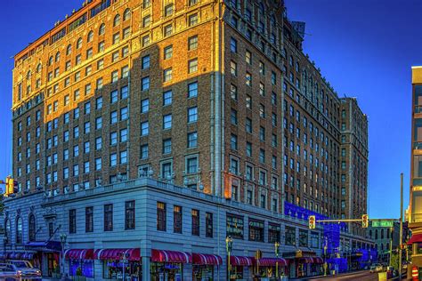 Memphis Peabody Hotel Photograph by Barry Jones