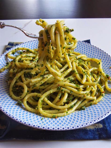 Simply Romanesco: Spaghetti with Parsley Pesto