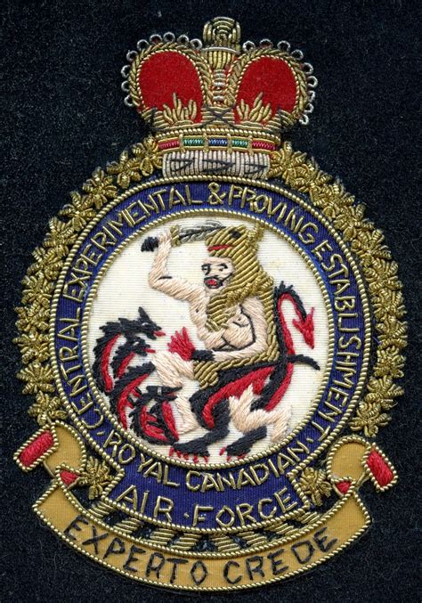 Pin on Insignes Armée canadienne