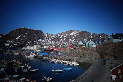 Taste of Greenland in Sisimiut | 50 Degrees North