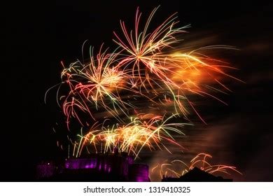 267 Edinburgh Castle Fireworks Images, Stock Photos & Vectors ...