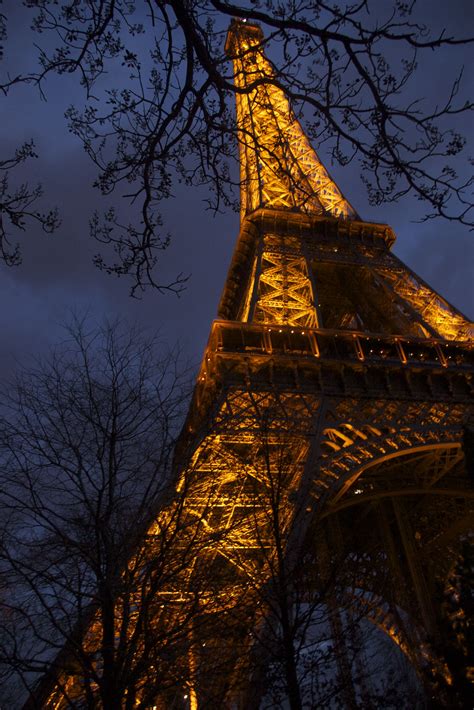 Eiffel Tower at night | Eiffel tower, Eiffel tower at night, Tower