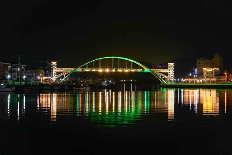 Tongyeong's Port Gangguan Transformed Into a Water-friendly Space for ...