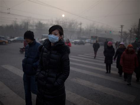 Beijing air pollution off the charts - CBS News