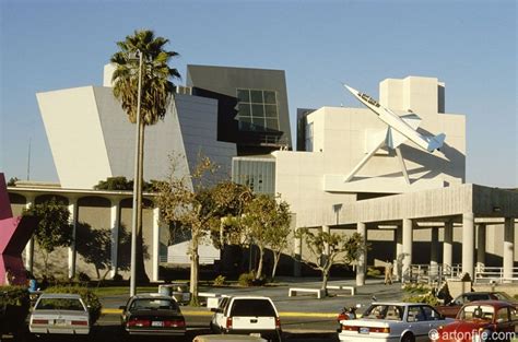 California Aerospace Museum (1984) Frank Gehry