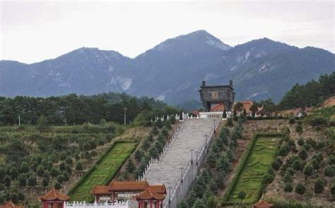 Hunan Travel Guide: Mt. Hengshan Scenic Spot