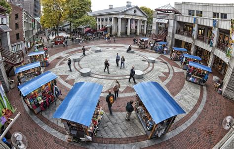 Quincy Market | Shopping in Quincy Market, Boston