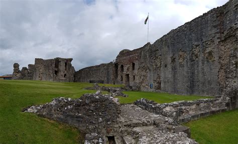 A tour of Denbigh Castle, Denbighshire – Dan Spencer