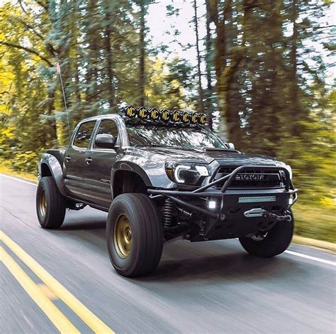 Toyota Tacoma 10+ offroad projects | Toyota tacoma, Tacoma truck ...