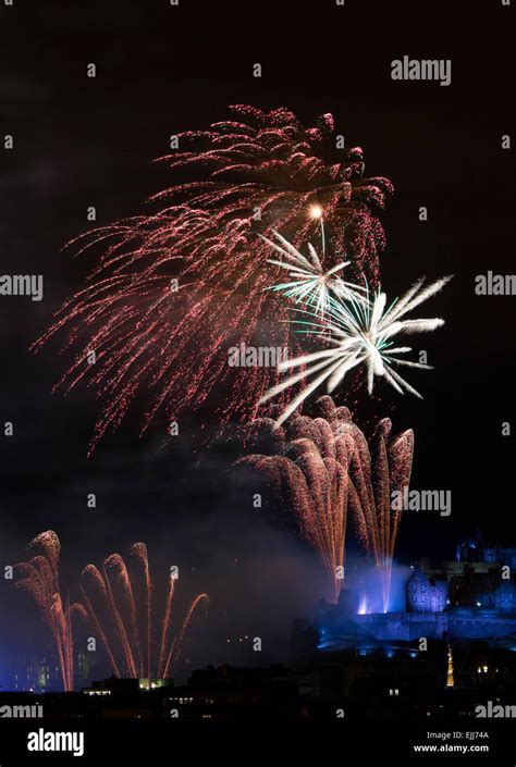 Hogmanay fireworks, Edinburgh Castle , Scotland Stock Photo - Alamy