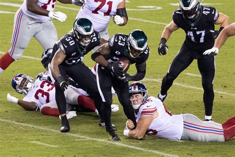 Eagles vs. Giants: Live stream info, TV schedule, and game time ...