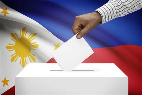 COMELEC dismisses 'hacking' rumors, tags it as 'fake news' - The ...