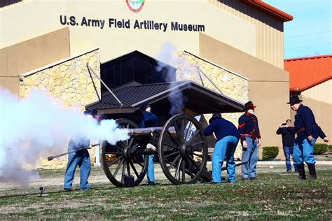 Antique artillery blazes away at Fort Sill | Article | The United ...