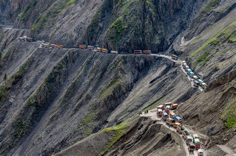 Roads in India Which Are As Deadly As Beautiful & Dangerous