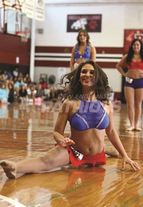 Patriots Cheerleaders Preliminary Auditions | New England Patriots Dean ...