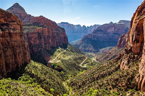 The Canyon Overlook Trail, One of Zion’s Essential Hikes | Earth Trekkers