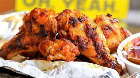 Ranking The Wings From 12 Pizza Chains