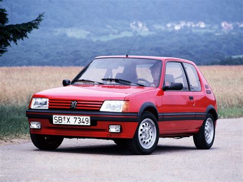 Сравнение Peugeot 205 GTi и Volkswagen ID.UNYX по характеристикам ...