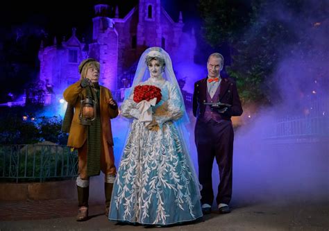 PHOTOS, VIDEO: Haunted Mansion Characters Materialize at Midnight in ...