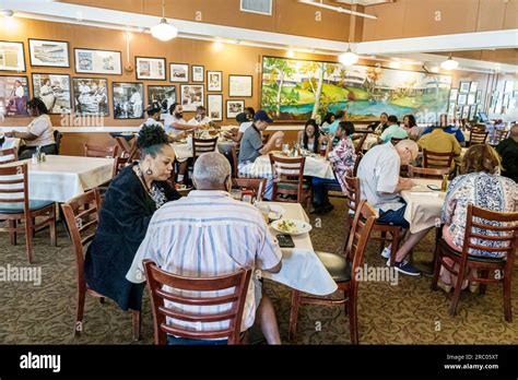 Mary macs tea room restaurant hi-res stock photography and images - Alamy