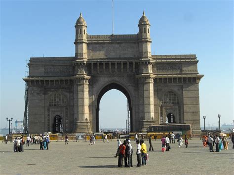 Gateway of India Historical Facts and Pictures | The History Hub