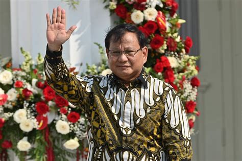 Prabowo Jadi Menteri Jokowi yang Paling Populer