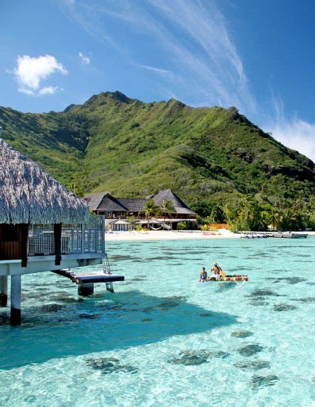 Complete travel guide to Moorea island