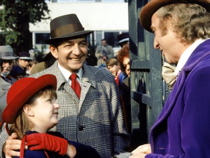 "Willy Wonka" actor Leonard Stone dies - CBS News