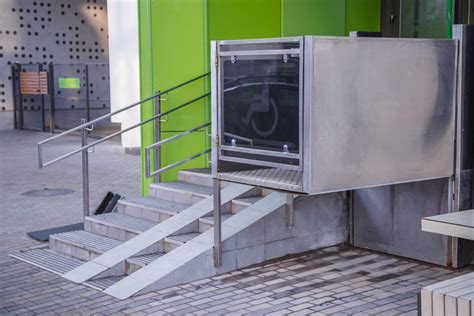 Outdoor Platform Lifts | Sheridan Lifts