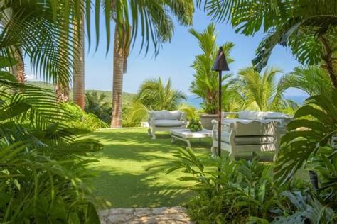 20 Shady and Serene Backyard Retreats | Jamaican vacation, Backyard ...