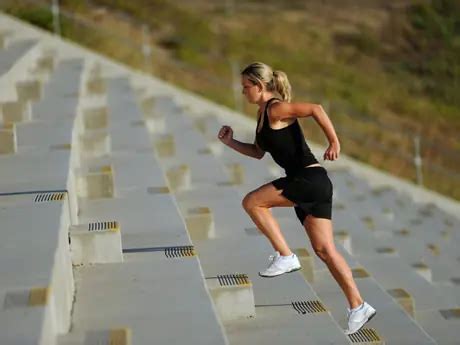 Your 7-Day Stair Climbing Workout Plan | ACTIVE