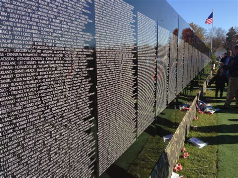 Life With Hannah: The Moving Wall: A Vietnam War Memorial