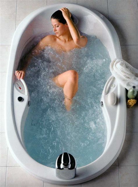 ROSE WOOD FURNITURE: jacuzzi bathtubs