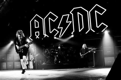 🎼 TooMuchMusic / ... AC/DC ... / BACK IN BLACK — Steemit