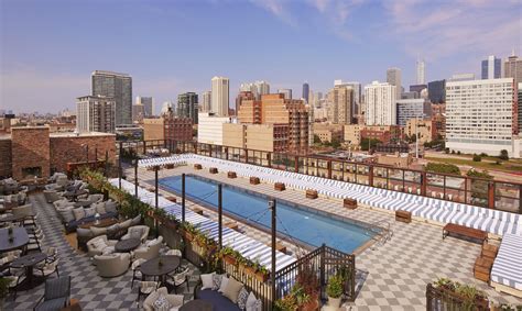 The 10 Best Swimming Pools in Chicago