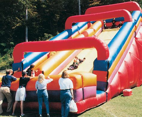 GIANT INFLATABLE SLIDE - Winnipeg PartyWorks