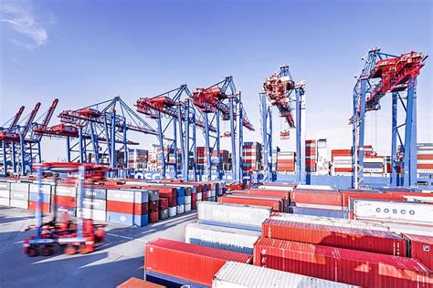 COSCO in talks to acquire HHLA terminal stake - Container News