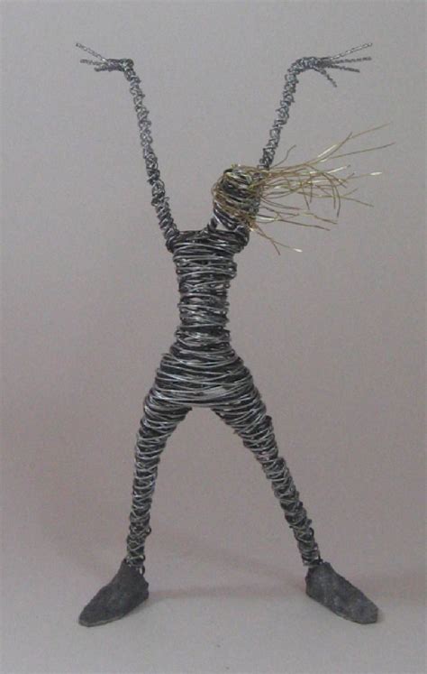 Rachel Ducker - Bevere Gallery, Worcester | Wire art sculpture, Wire ...