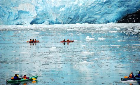 Mendenhall Lake Kayak Adventure Excursion in Juneau, Alaska