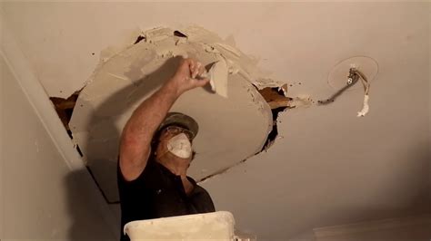 How To Fill Holes In Ceiling Plaster | Americanwarmoms.org