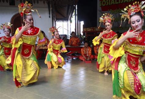 [Lengkap] 16+ Tari Tradisional Betawi: Sejarah, Fungsi dan Gerakan