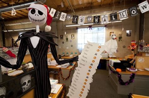 Spooky Halloween Office Decoration Ideas.