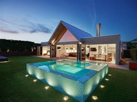 18 Breathtaking Mid-Century Modern Swimming Pool Designs