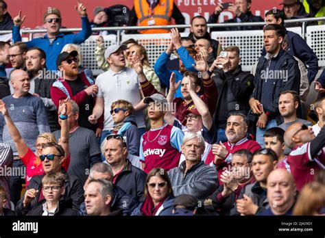 Brentford west ham united hi-res stock photography and images - Alamy