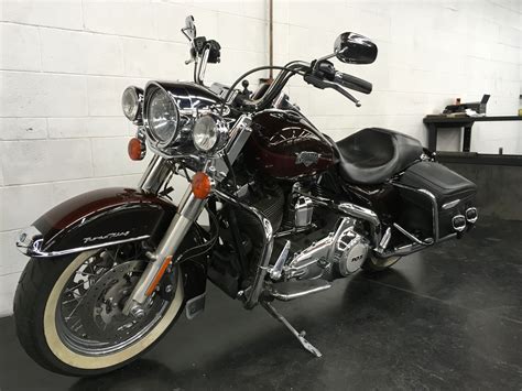 Pre-Owned 2011 Harley-Davidson Road King Classic in Tucson #UHD637155 ...